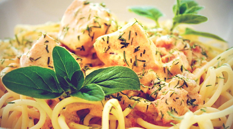 Schnelle Rezepte: Pasta an Lachs-Dill-Creme