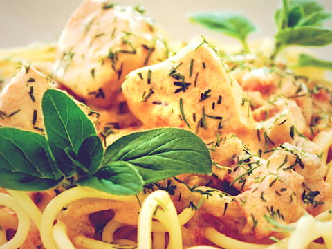 Pasta an Lachs-Dill-Creme