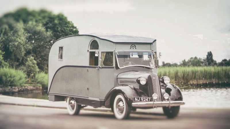 Erstes englisches Wohnmobil aus dem Jahr 1936 versteigert!