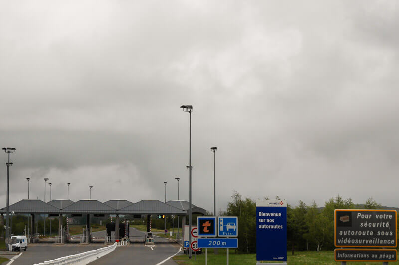 Eine Mautstation in Frankreich