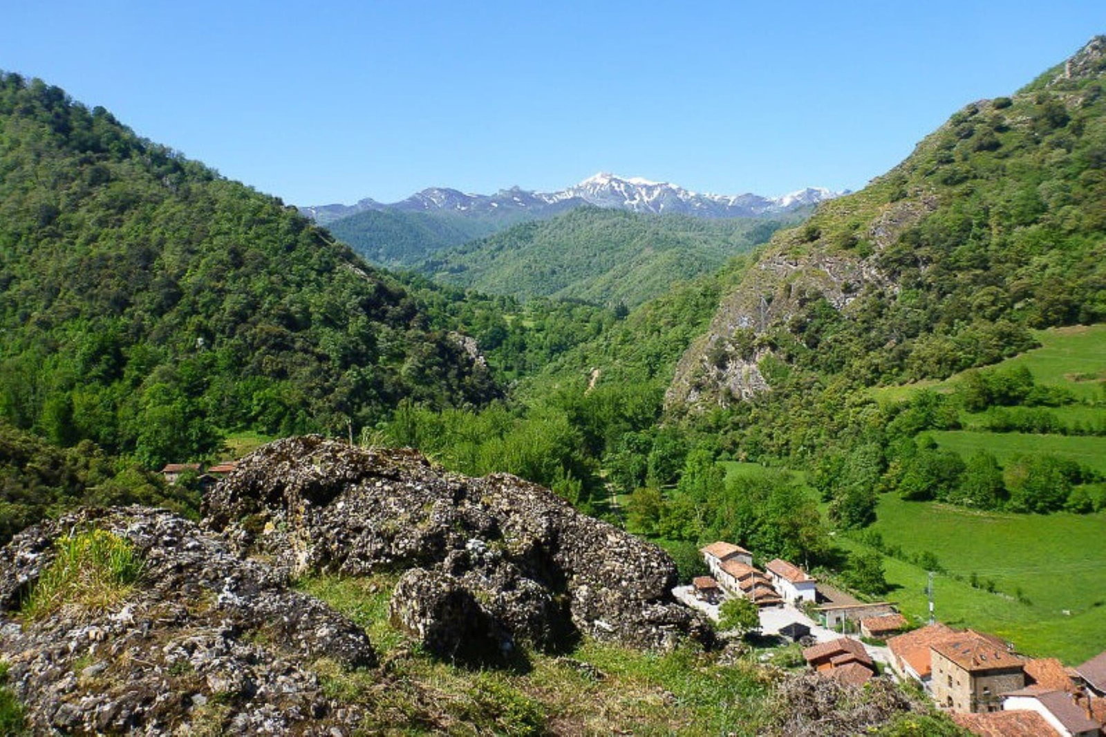 Reiseziel Spanien: Grünes Kantabrien