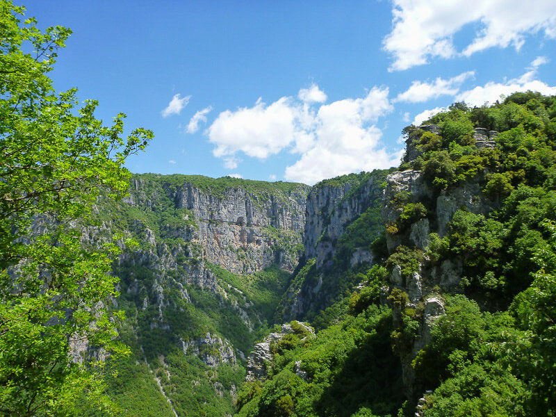 Wanderung durch die Vikos Schlucht in Griechenland