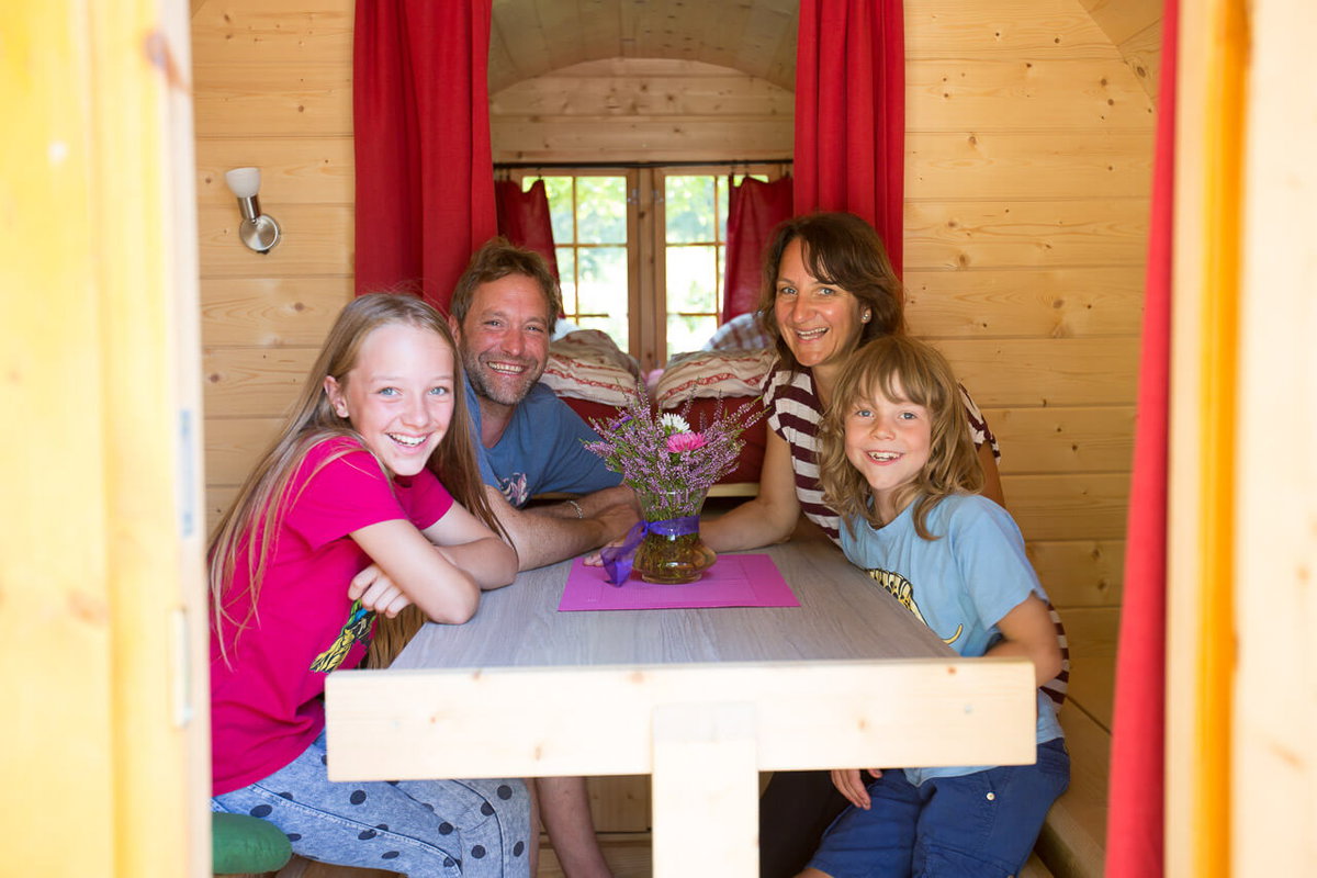 Urlaub im Schlaffass - www.campingplatzamfurlbach.de