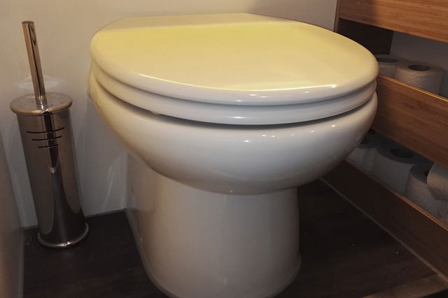 Ratgeber Campingtoiletten: Die Zerhackertoilette - Mechanismen, Einbau & Kosten