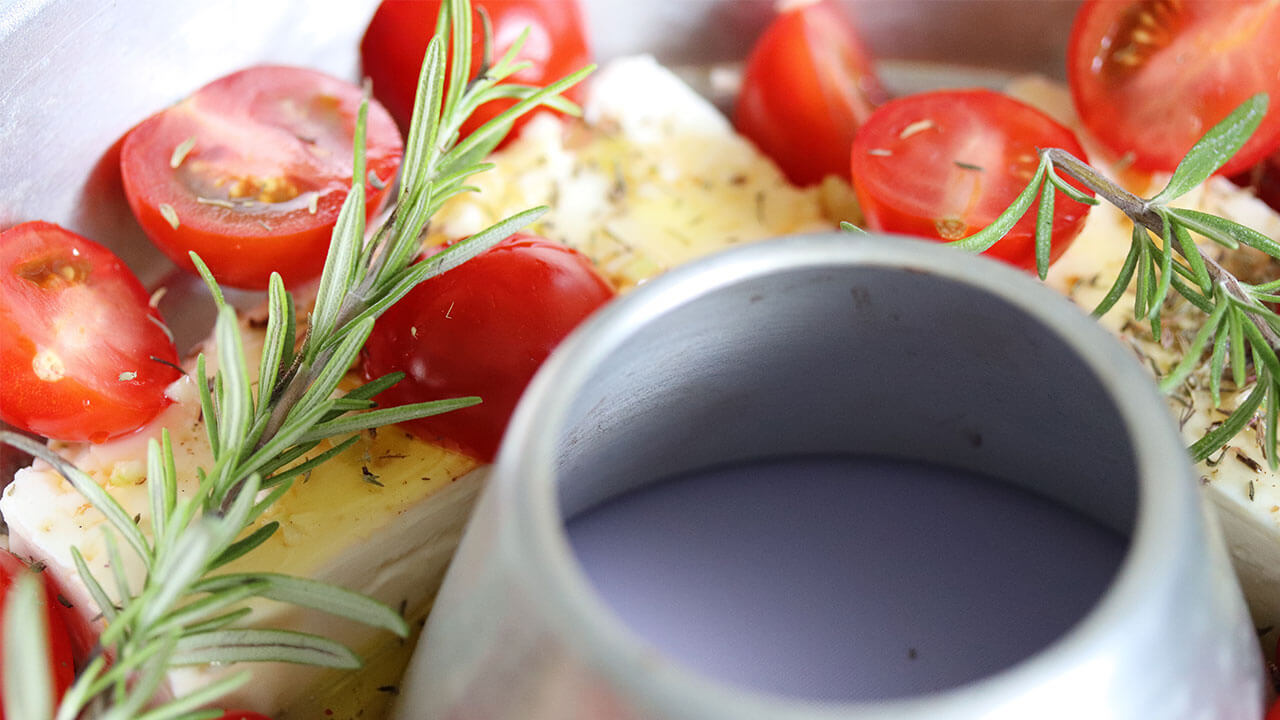 Überbackener Schafskäse mit Tomaten