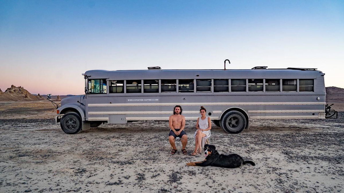 Dieser Schulbus ist ein Tiny House auf Raedern