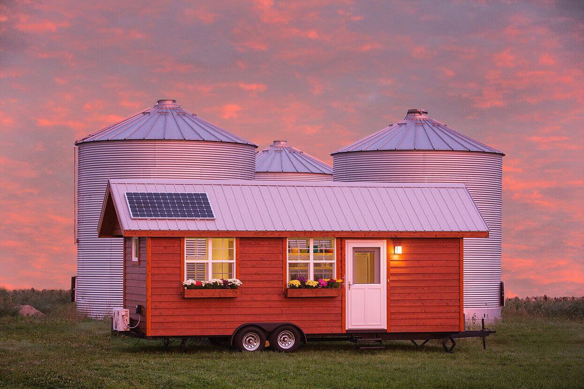 Ein rotes Vintage Minihaus