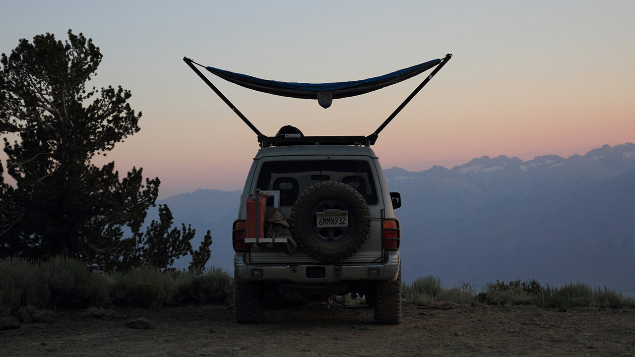 Hängematte to go: Sterne zählen in der Roof Top Hammock von TrailNest