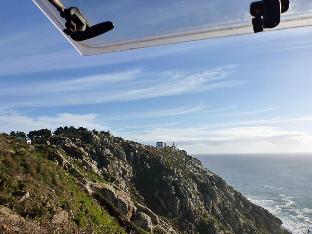 Toller Ausblick auf den Leuchtturm Finesterre beim Wildcamping in Spanien