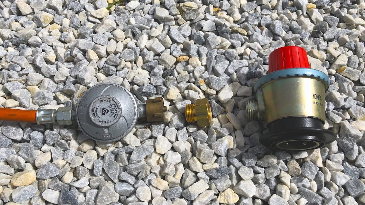 Ein Adapter fuer Gasflaschen in Spanien