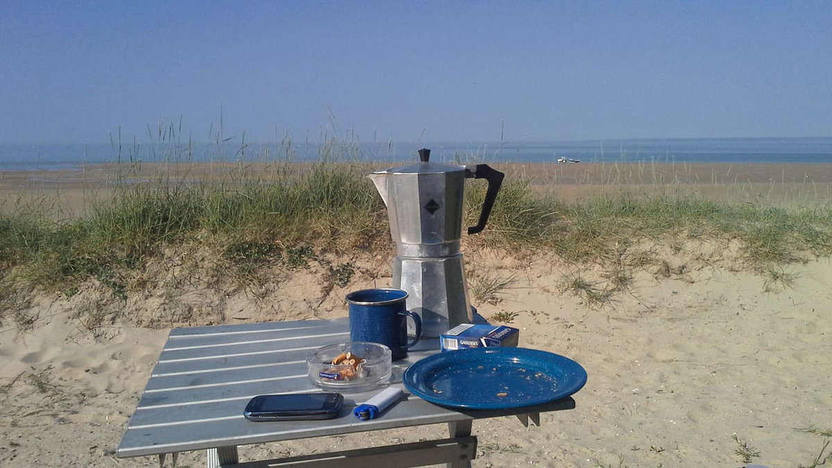 Camping in Frankreich am Strand mit tollem Frühstück