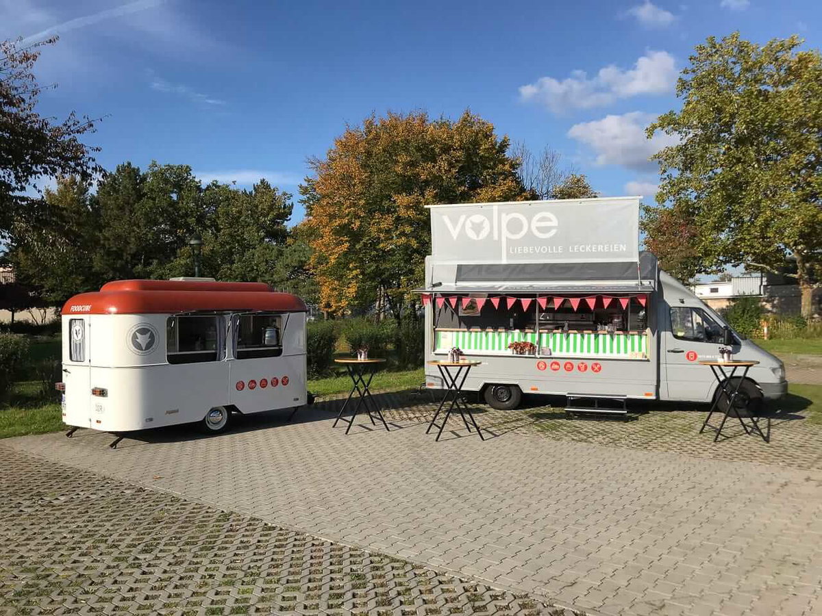 Blick auf die Food Trucks von Volpe in Oberhausen