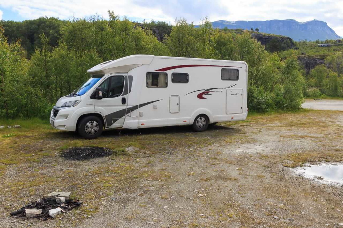 Ein einfacher Platz zum Wildcampen in Norwegen mit dem Wohnmobil