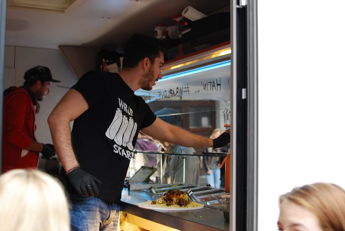 Hinter den Kulissen vom Food Truck Wrap Stars