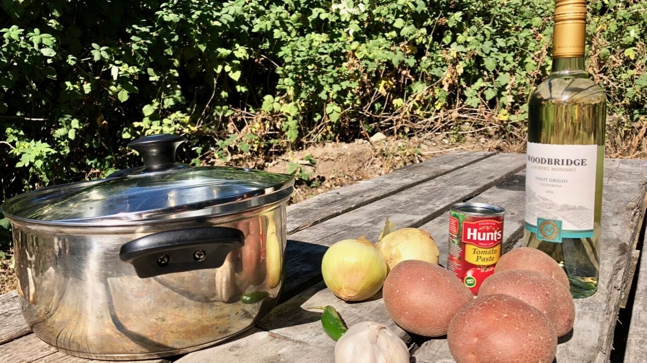 Rezepte aus der Campingküche: Deftiges Kartoffelgulasch