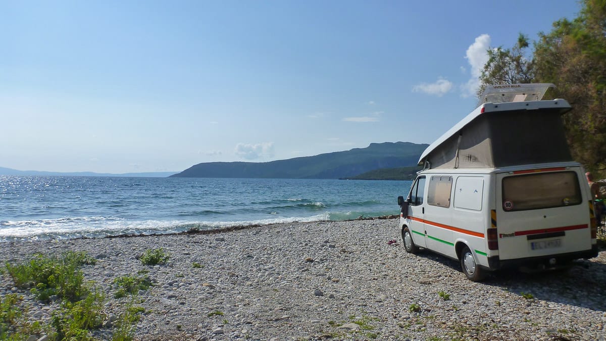 Wildcampen und Freistehen in Griechenland: Regeln, Strafen und Tipps (2026)