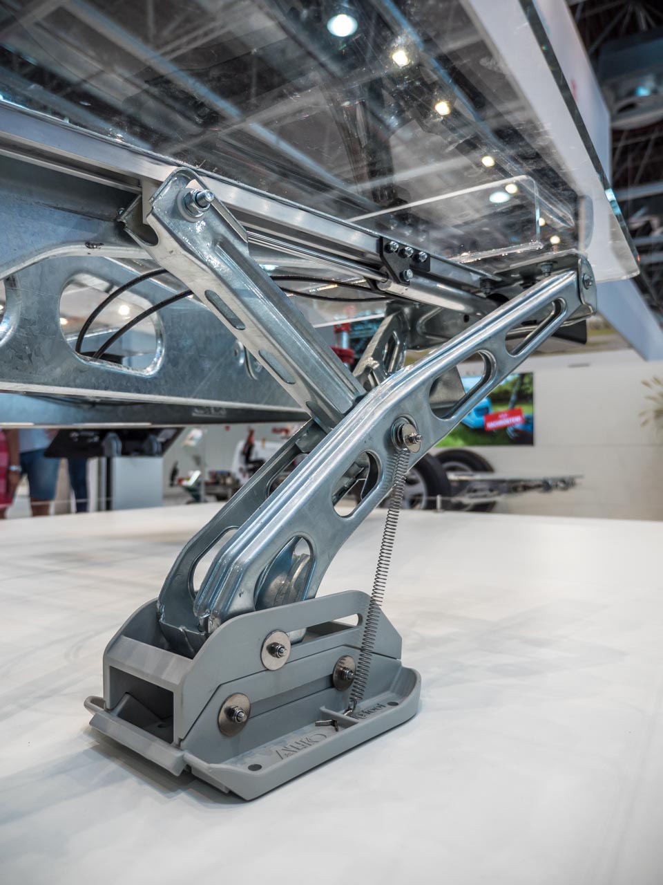 levelC hydraulisches Stützensystem Wohnwagen Gewicht 20 kg