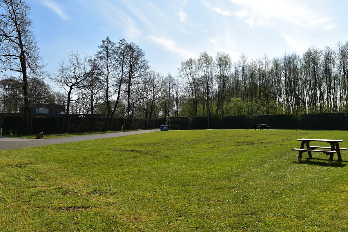 Der werkseigene Stellplatz.