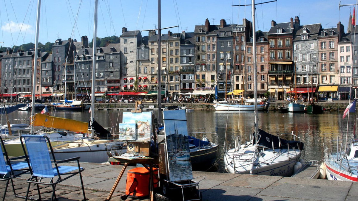 Besuch des Hafen von Honfleur beim Camping in der Normandie - Atout France/CDT Calvados
