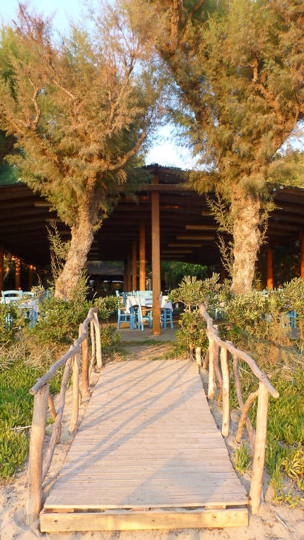 Ein Restaurant in Griechenland am Strand