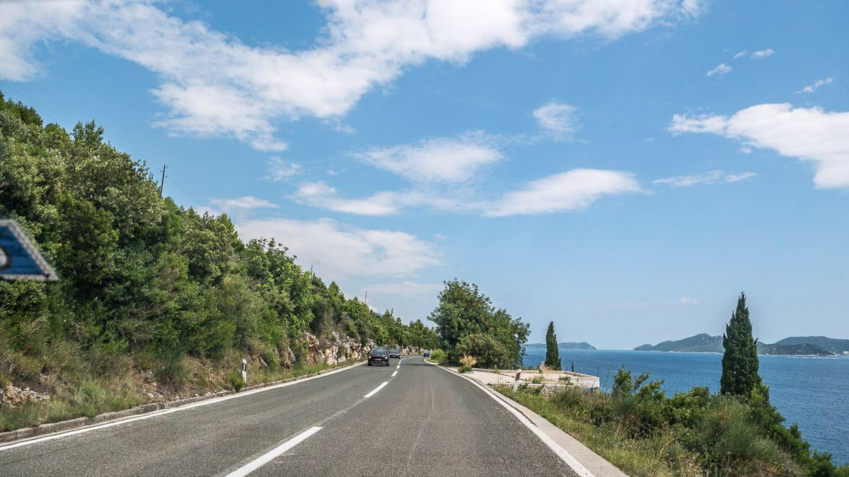 Fahrt durch das Camping Reiseziel Montenegro