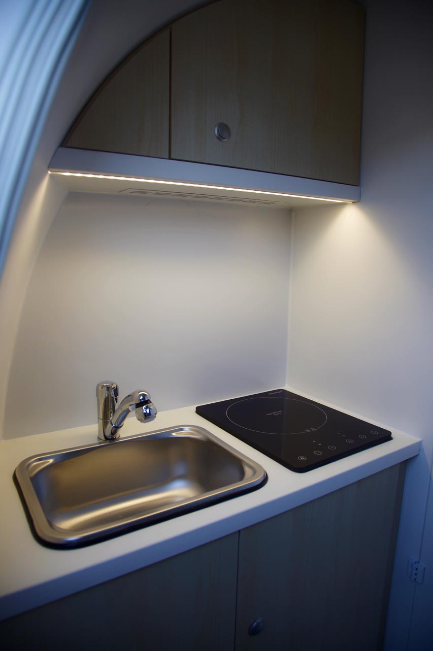 Die Küche in der Ecocapsule