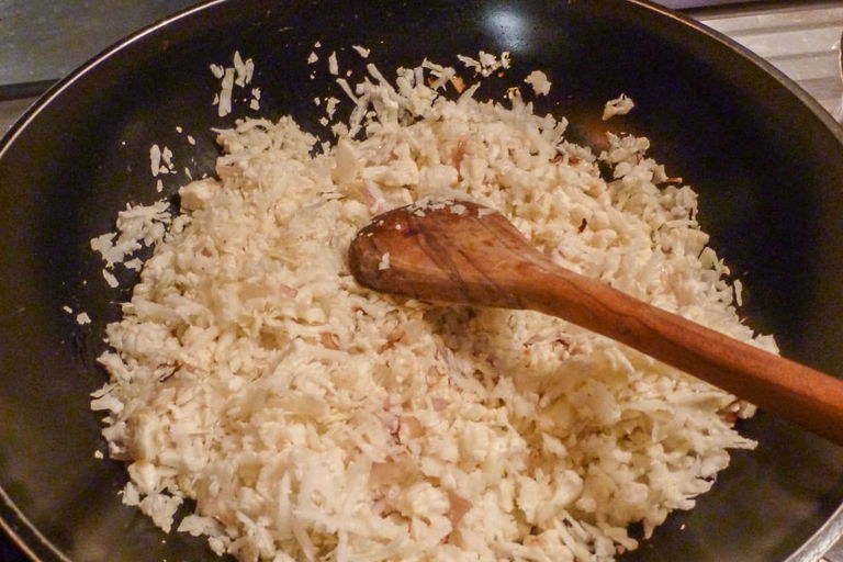Vegane Campingküche: Blumenkohl-Bolognese