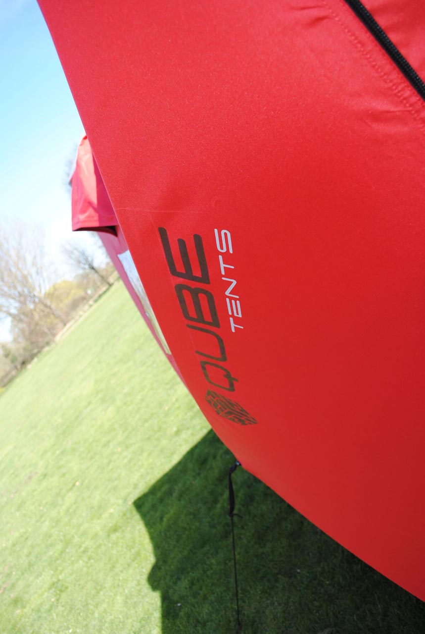 Schräg: Die Qube Tents