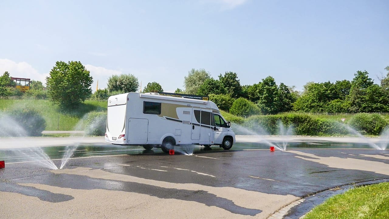 Fahrsicherheitstraining für Camper - Warum auch du darüber nachdenken solltest