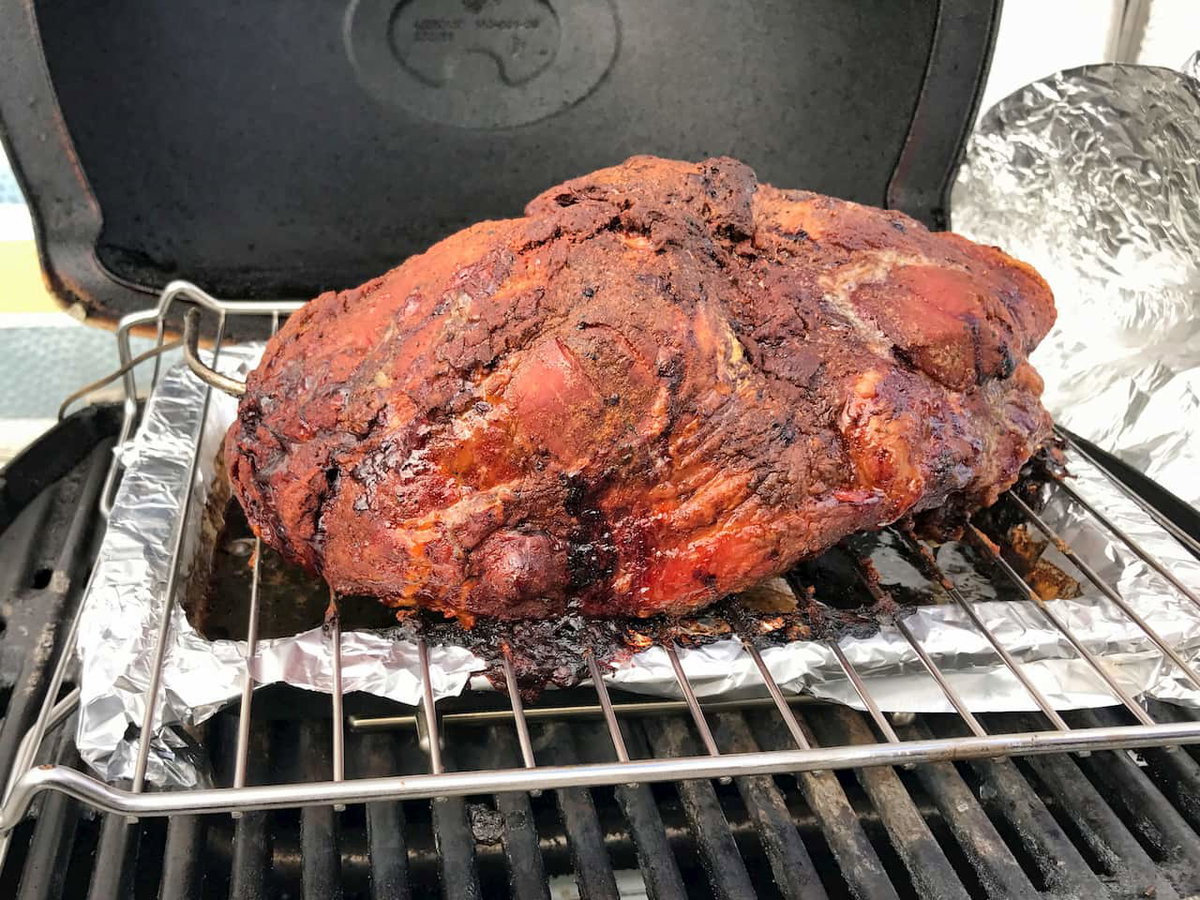 Pulled Pork auf einem Gasgrill