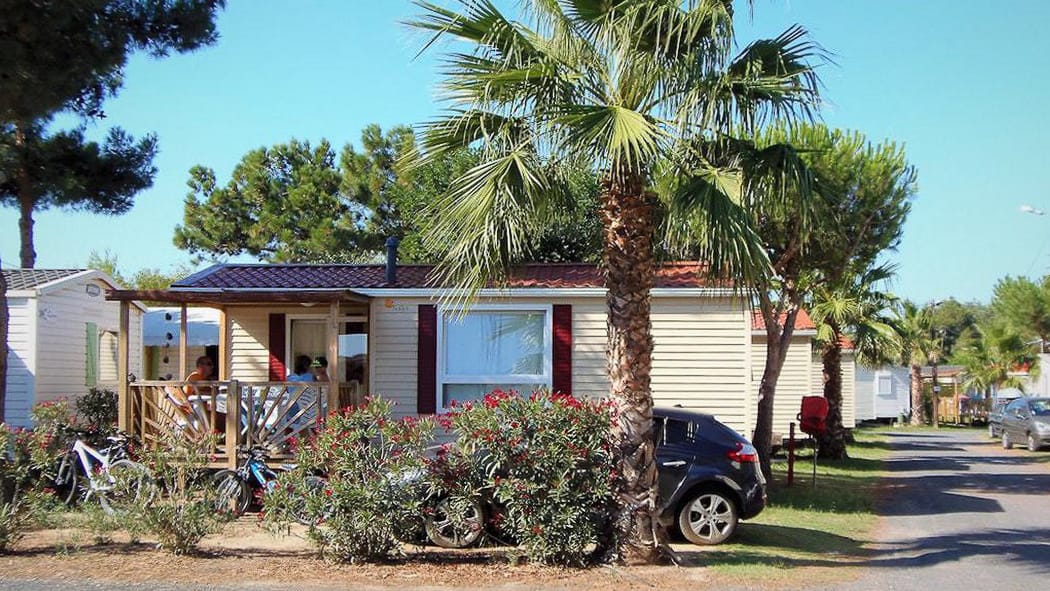 Campinghütten auf dem Camping Soleil de la Méditerranée in Frankreich