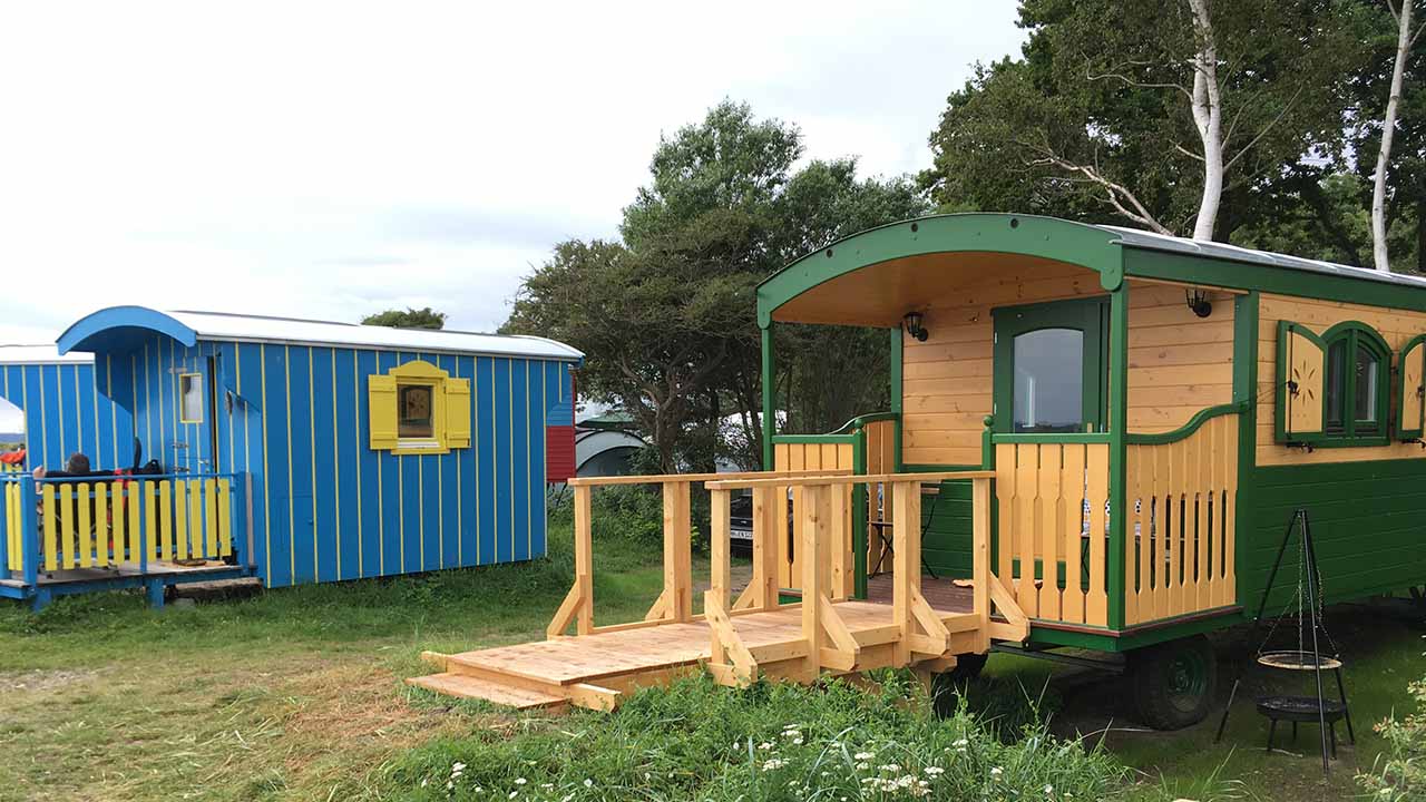 Kleines Leben mit Konfetti: Naturwagen & Lodges baut Zauberwagen