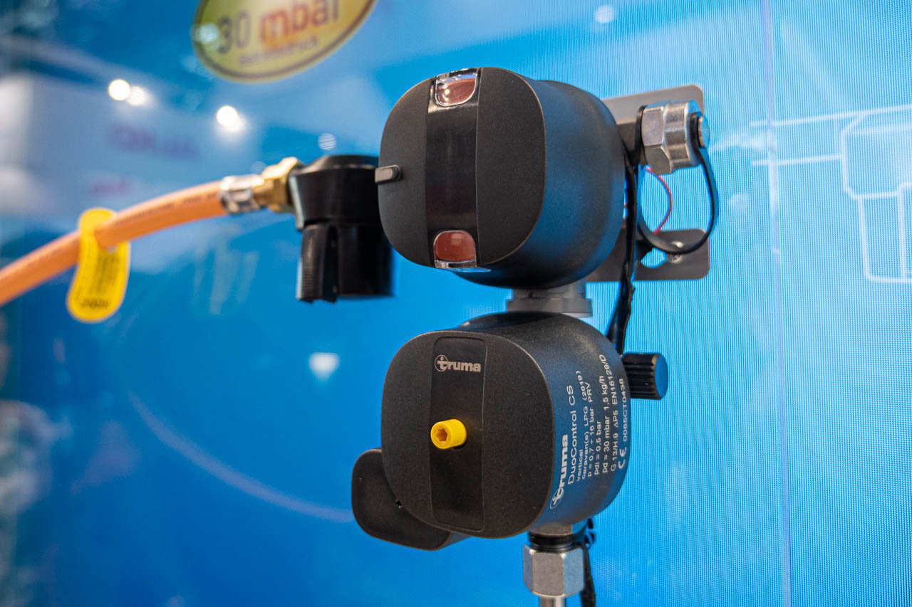 Truma Duo Control - Gasdruckregler für Zweiflaschen-Betrieb mit Umschaltautomatik