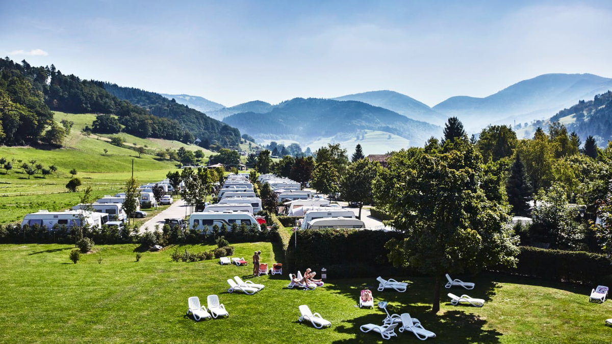 Panorama vom Camping Münstertal ein 5 Sterne Campingplatz in Europa