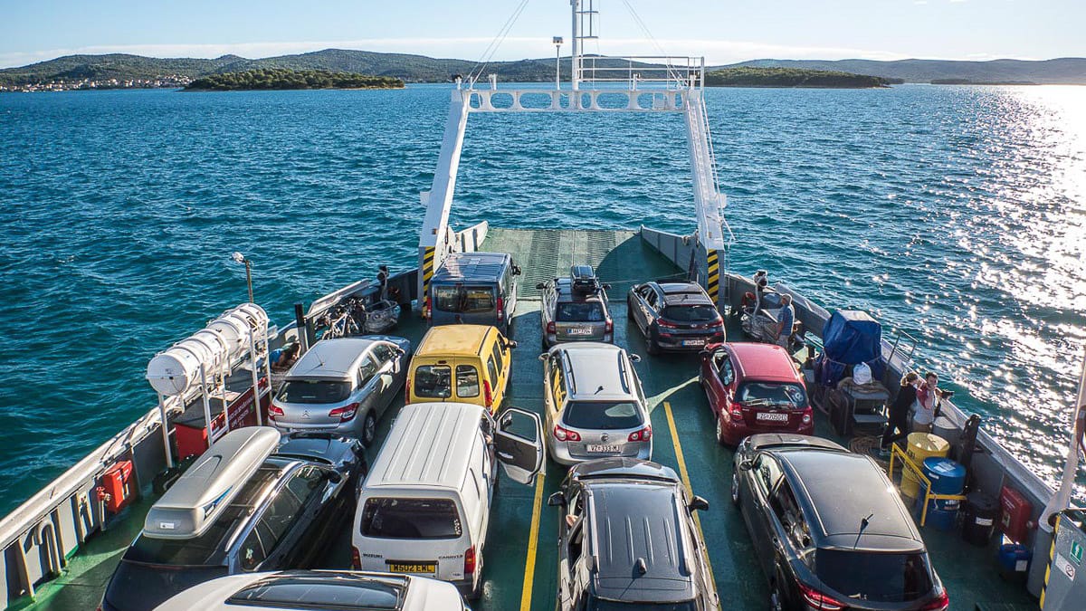 Reisen mit dem Camper in Kroatien auf der Fähre