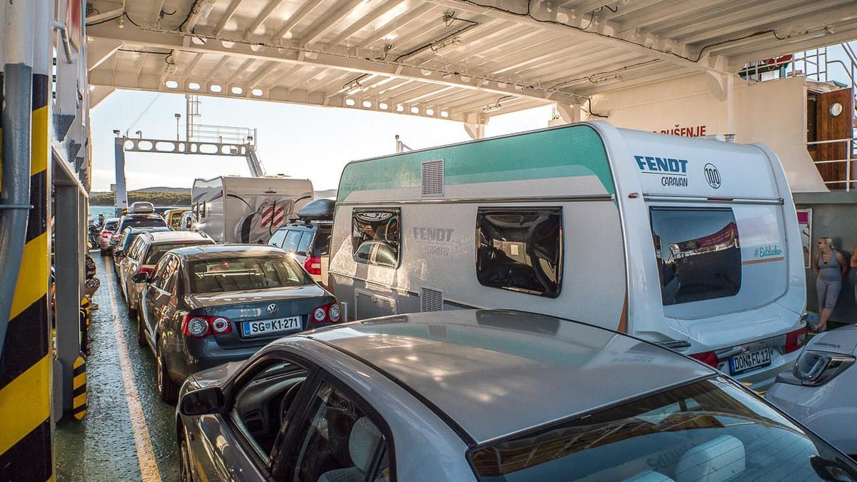 Staus und Wartezeiten beim Fahren mit der Fähre in Kroatien