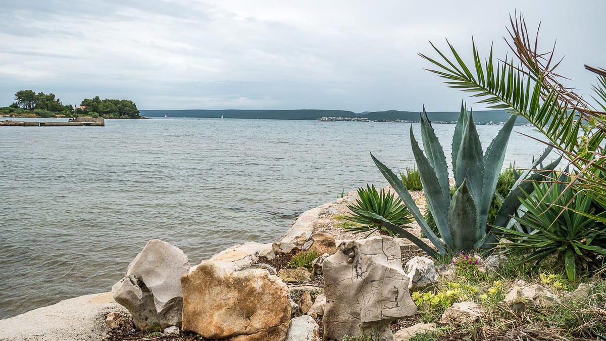 Schöne Campingplätze am Wasser beim Camping in Kroatien