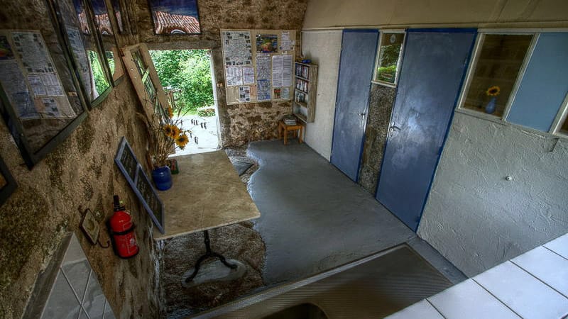 Waschhaus auf dem kinderfreien Camping Manzac Ferme