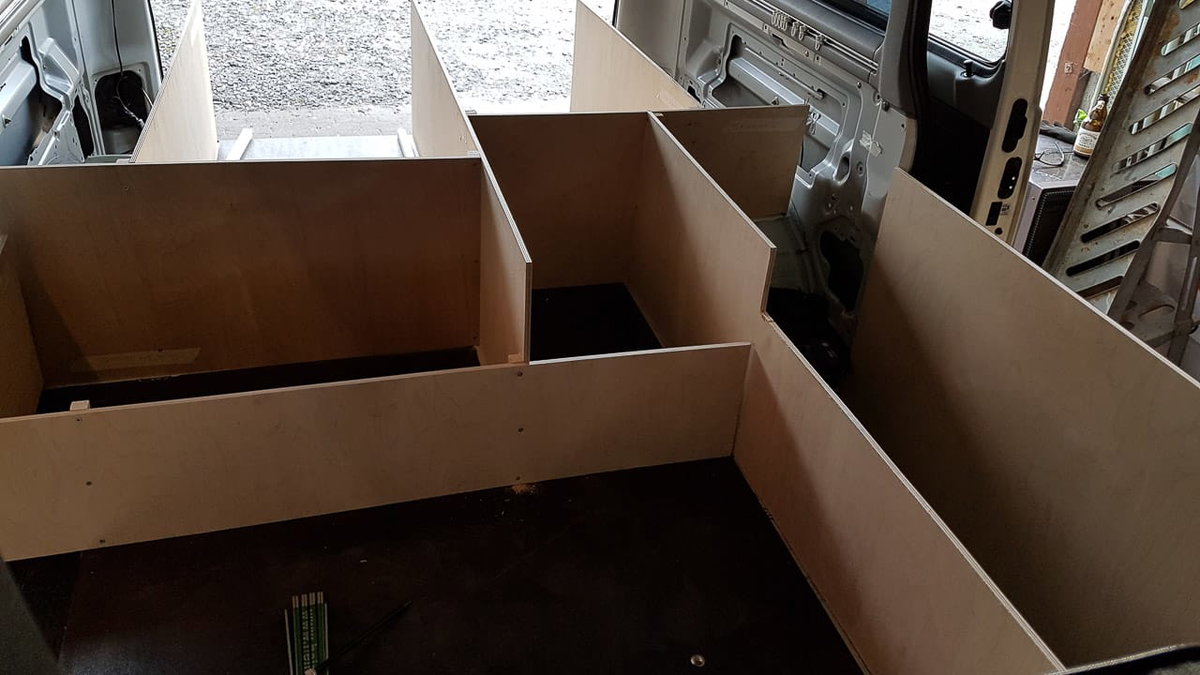 Vanausbau mit Holz