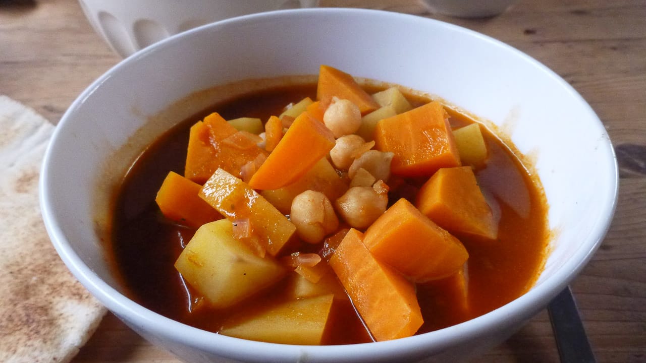 Vegane Campingküche: Wintergericht Kichererbsensuppe