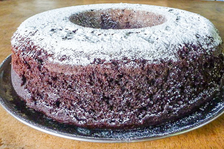 Veganes Campingrezept: Saftiger Schokokuchen aus dem Omnia