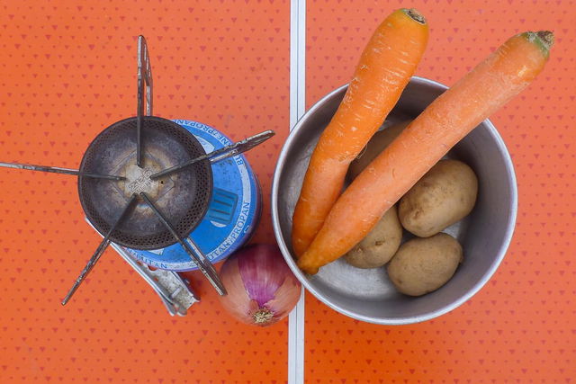 Leckeres One-Pot Gericht mit Möhren und Kartoffeln