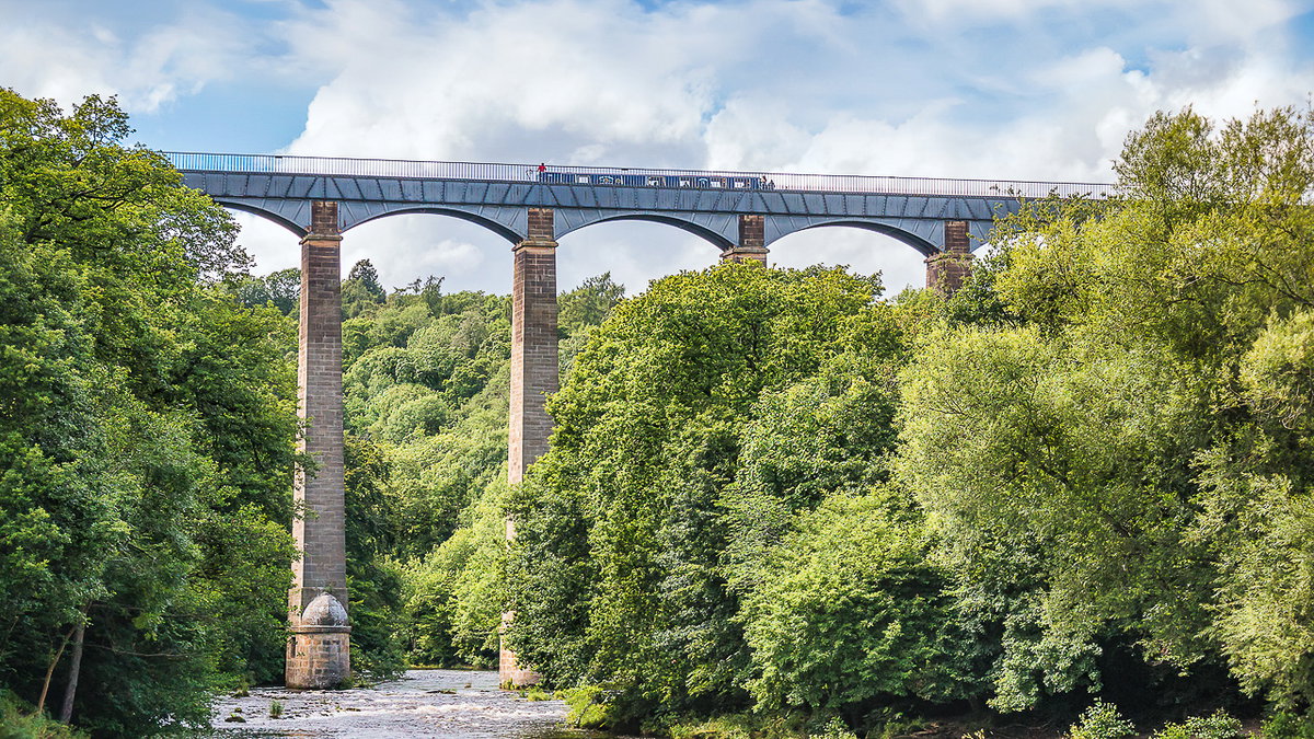 Eine Brücke in Wales