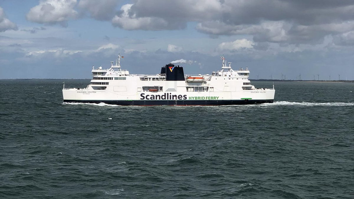 Wohnmobil auf der Fähre von Scandlines