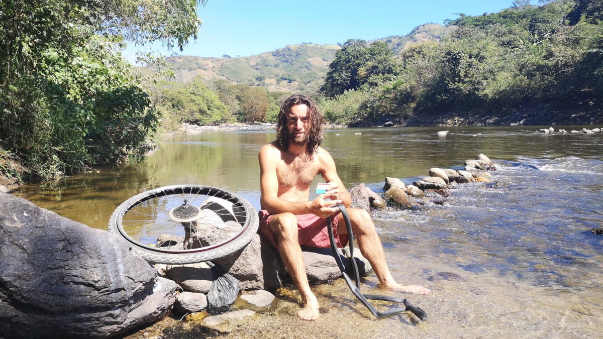 Kleine Reparaturen auf einer Radtour von Mexiko nach Costa Rica