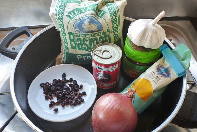 Campinggericht: Schneller und leckerer One-Pot Reistopf mit Kürbis