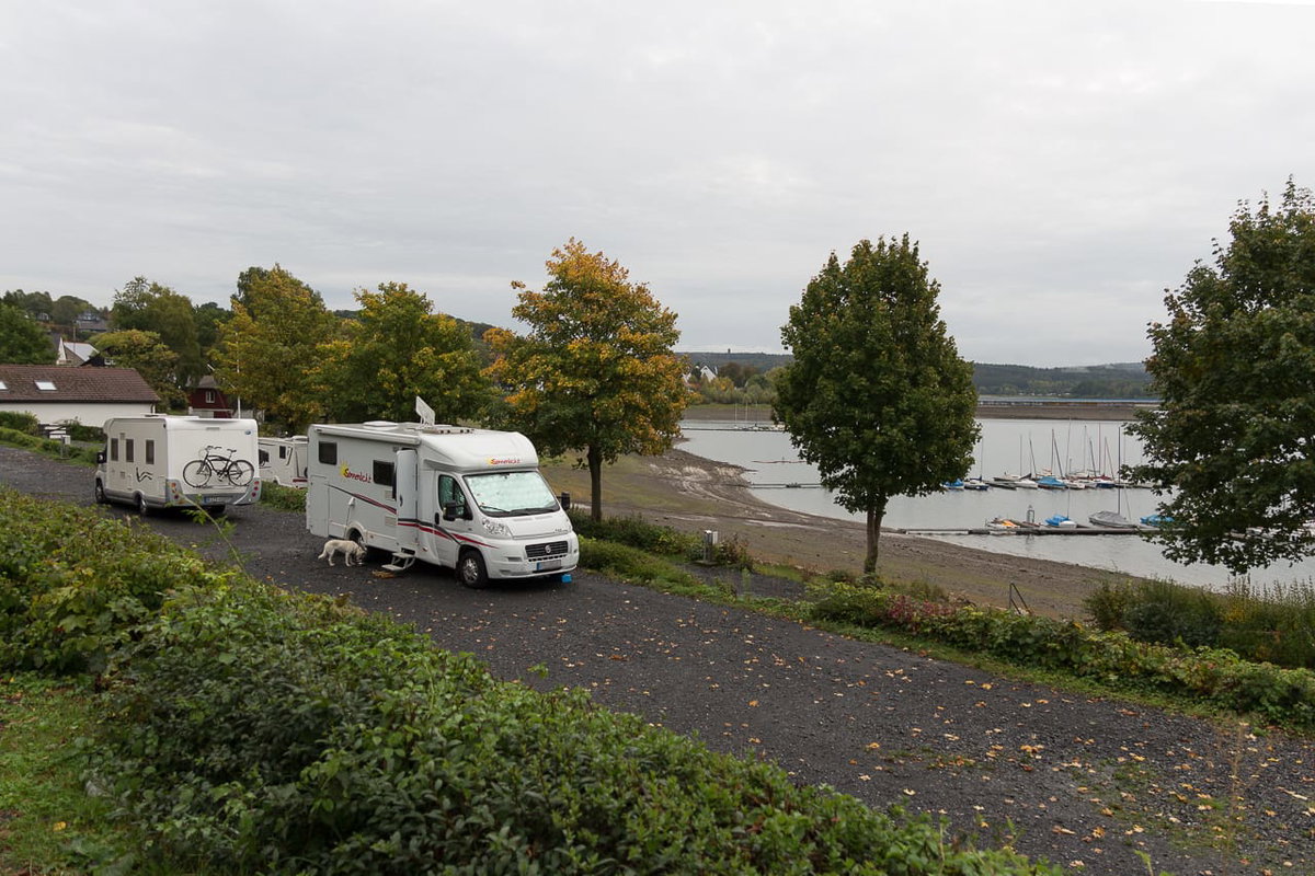 Wohnmobilstellplatz Delecke beim Camping im Sauerland mit Kindern