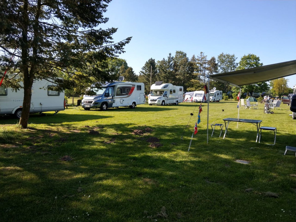 Camping am Niederrhein mit Wohnmobil im Erholungsgebiet Dingdehner Heide