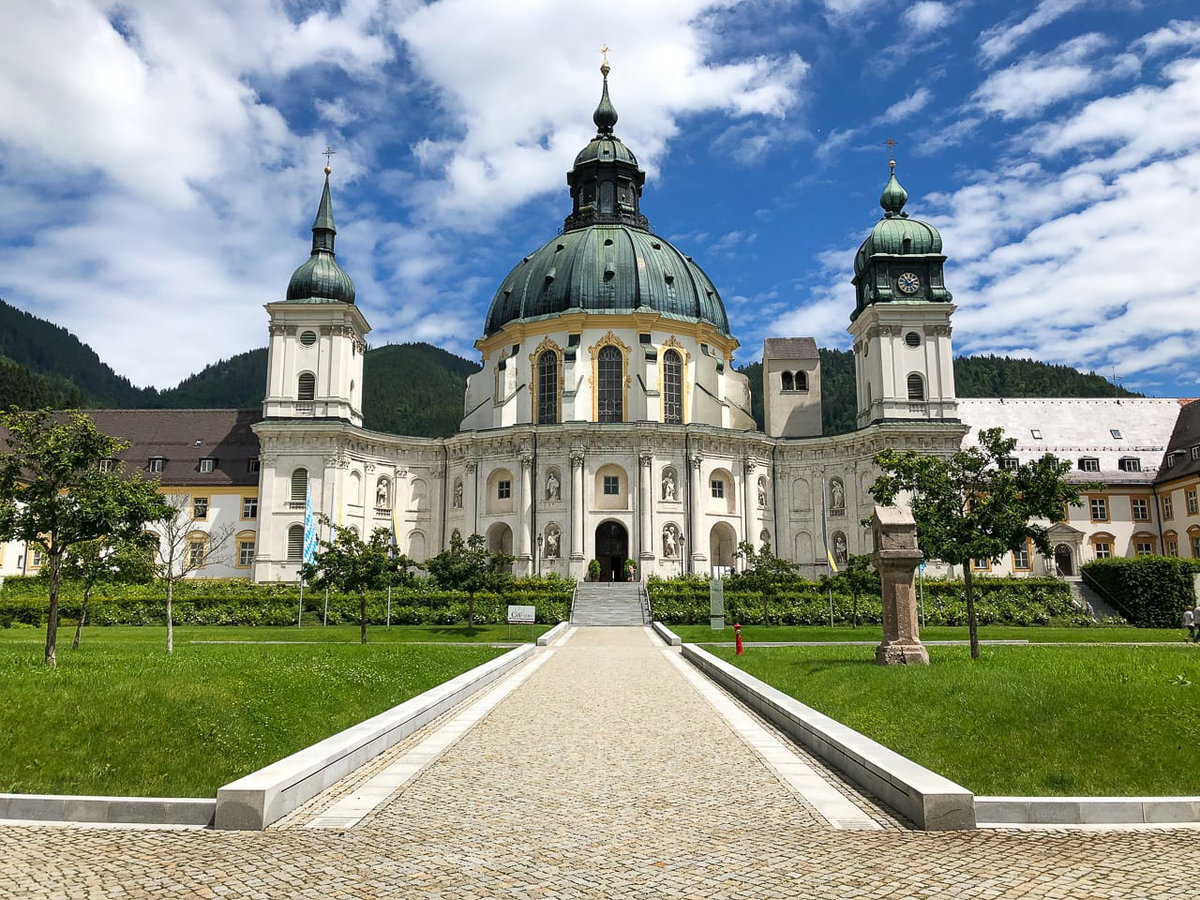 Kloster Ettal bei Camping in Oberbayern