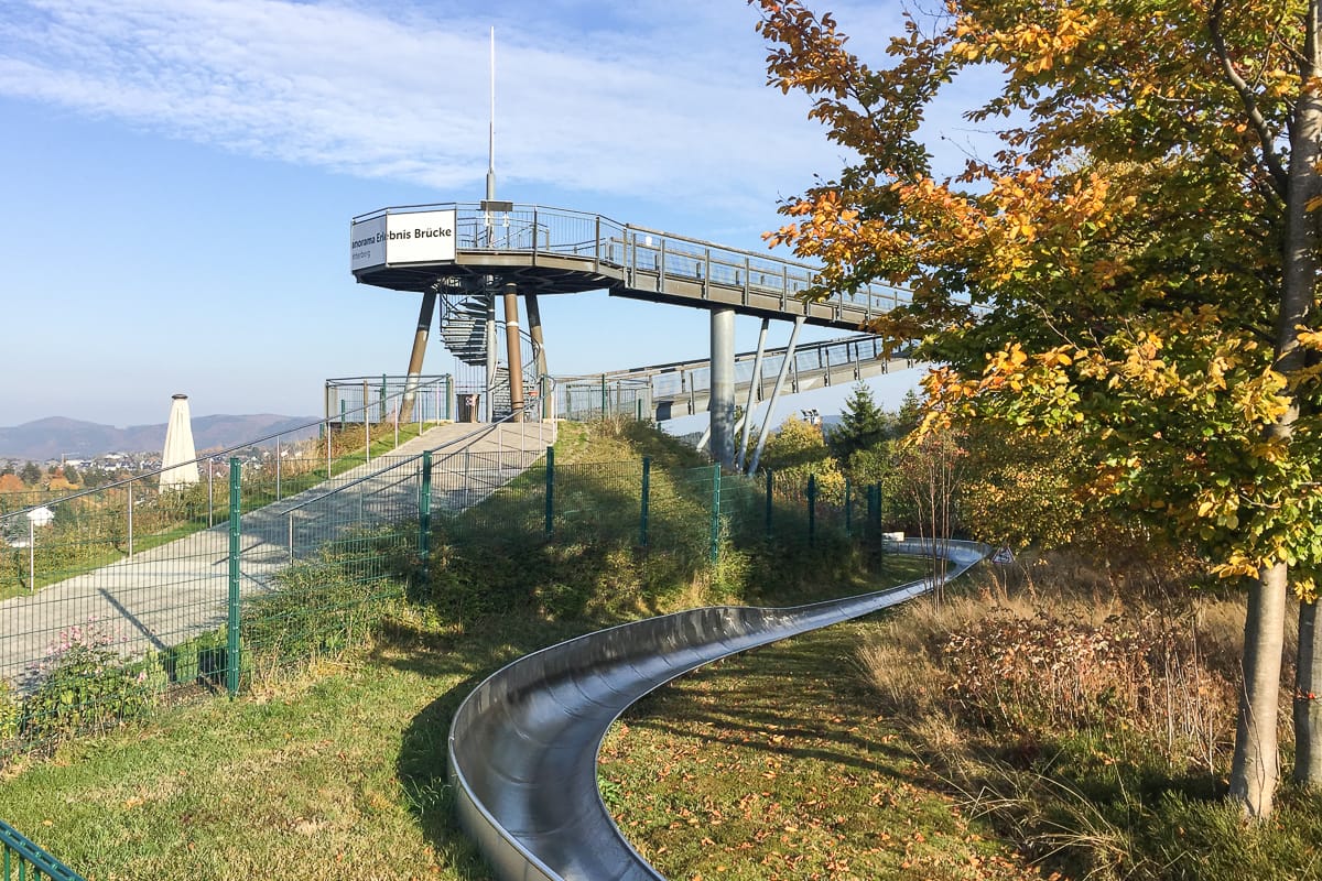 Rodelbahn am Berg Kappe beim Urlaub im Sauerland mit Kind